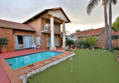 The Clubhouse Guesthouse