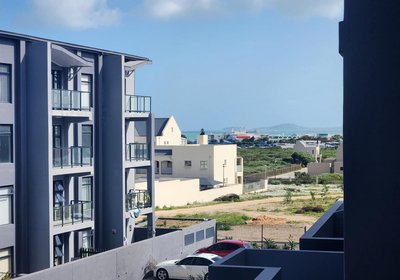 Millennial Arch @ 52 Aparthotel