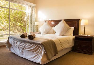 Lowestoffe Country Lodge - Trout Lodge