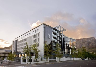 African Pride 15 On Orange Hotel