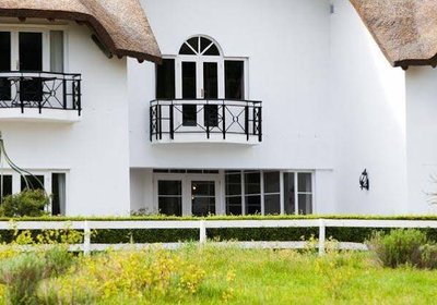 Mont Rochelle Hotel & Mountain Vineyards