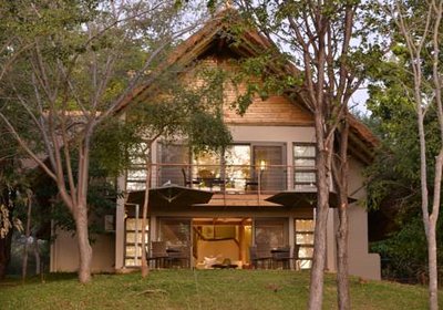 Victoria Falls Safari Suites