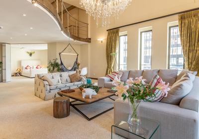 Uber Luxurious NYC-Style Penthouse