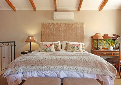 One bedroom open plan garden apartment