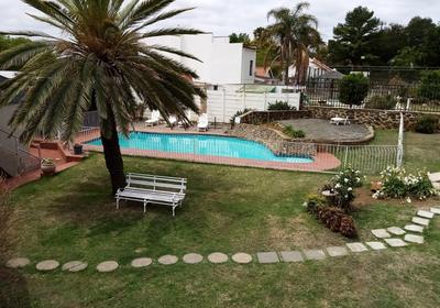 Zinzanathi Guesthouse