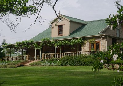 Halliwell Country Inn