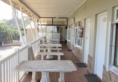 Tweni Waterfront Guest Lodge