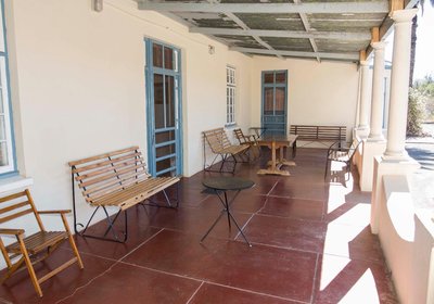 Roode Bloem Farm House