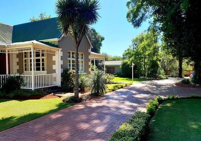 Bellevue Manor Guest House