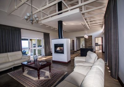 HoyoHoyo Eagle's View Eco Estate