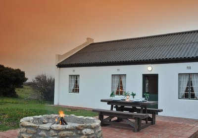 De Hoop Village Cottages