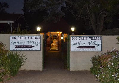 Log cabin & Settlers village