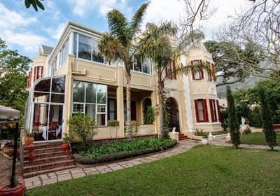 Carmichael House Boutique Hotel