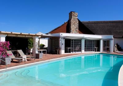 Whale Rock Luxury Lodge