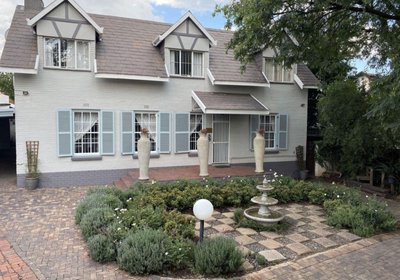 3 Liebeloft Guest House