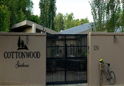 Cottonwood Guesthouse Oasis