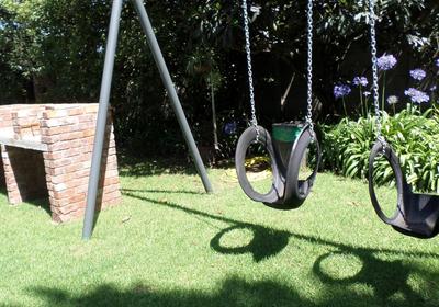 Bo Kamer Guesthouse / Livingwaters Self Catering