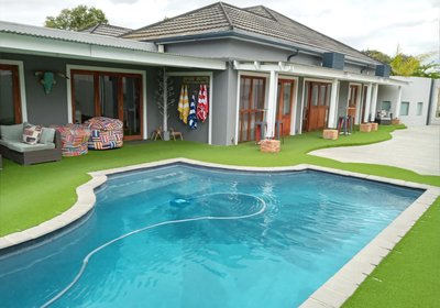 Two Fat Owls Guesthouse