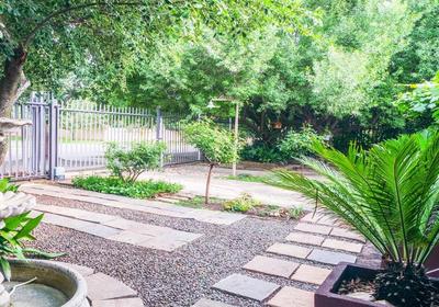 Snooze-A-Lot Guest House