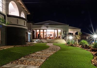 Haus Schwerinsburg Guest House