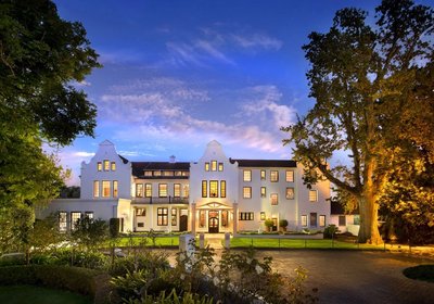 Cellars-Hohenort Hotel