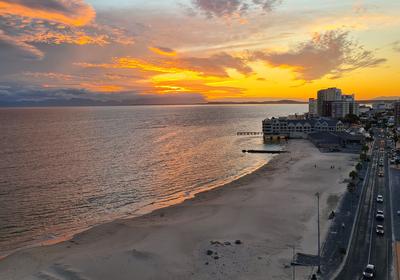Ashley On Beach (1101)