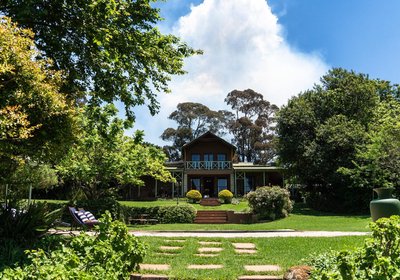 Halliwell Country Inn