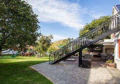 The Browns' Luxury Guest Suites