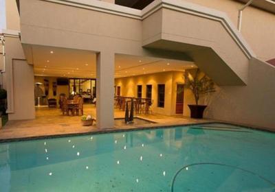 Lazy Lizard Guest House