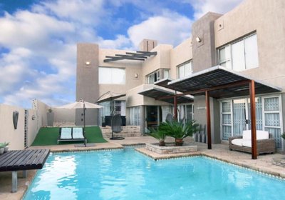 Nine on Uys Street B&B