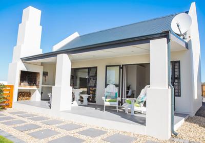 Three Feathers Cottages