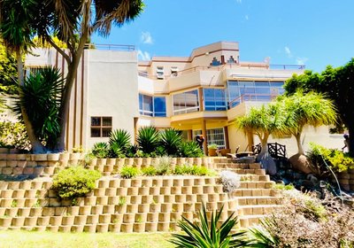 C and C Hotel Vibes CPT Plattekloof