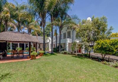 Six Valk Avenue Self Catering Guest House