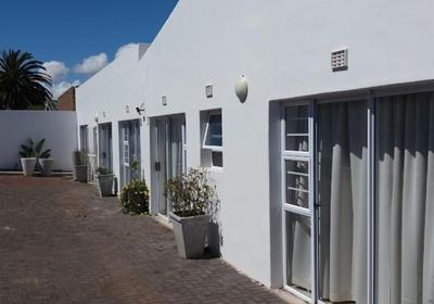 Saldanha Bay Inn