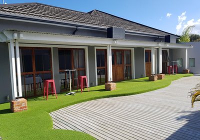 Two Fat Owls Guesthouse