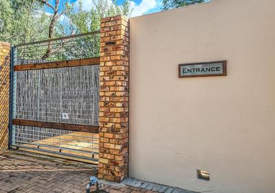 Yalla Yalla Boutique Hotel