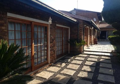 Royal Villa Guesthouse