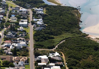 Mosselberg On Grotto Beach