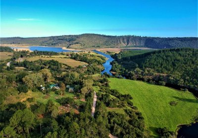 Eastbrook River Lodge