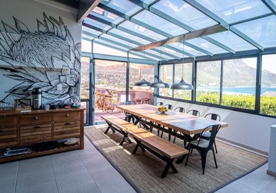 Hout & About Guest House