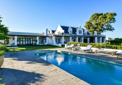 Manhattan Estates - Farm House Estate