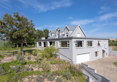 Manhattan Estates - Woodlands Villa