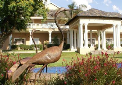 Attaché Guest Lodge & Spa