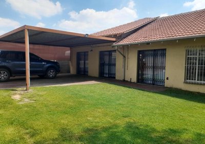 The Rose Self Catering Apartments