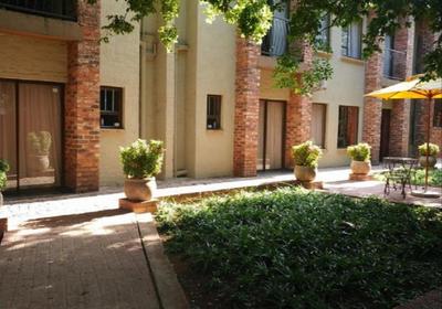 24 Onvrey Guest House