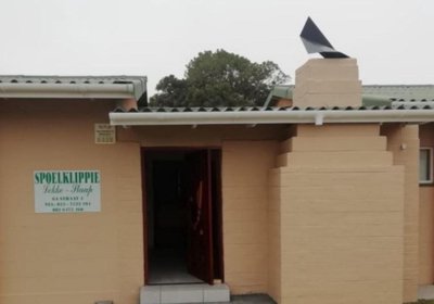 Spoelklippie Guesthouse (Whole house & Whole Flat)