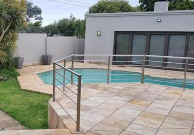 6 on Western Guest House