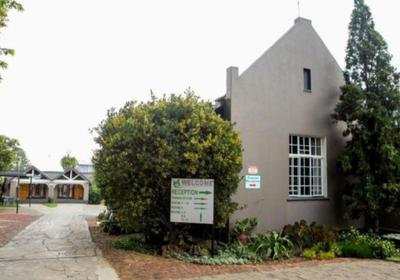 Bo Kamer Guesthouse / Livingwaters Self Catering