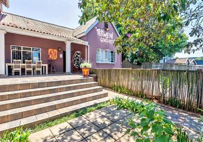 Tekweni Backpackers