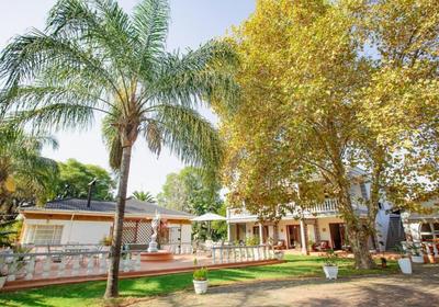 Golden  Candle Guest House